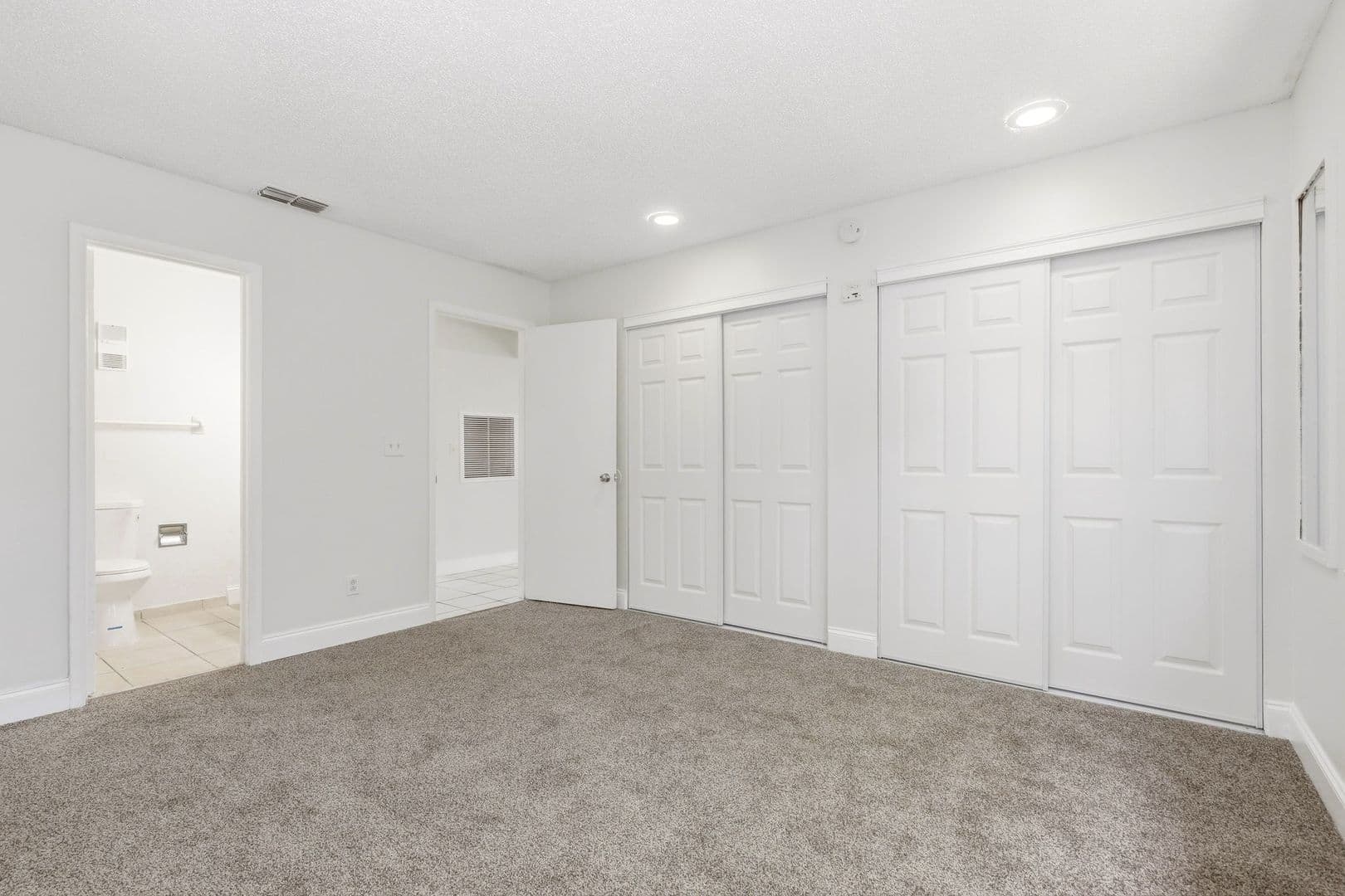 Kissimmee Apartment: 180 Royal Palm Drive