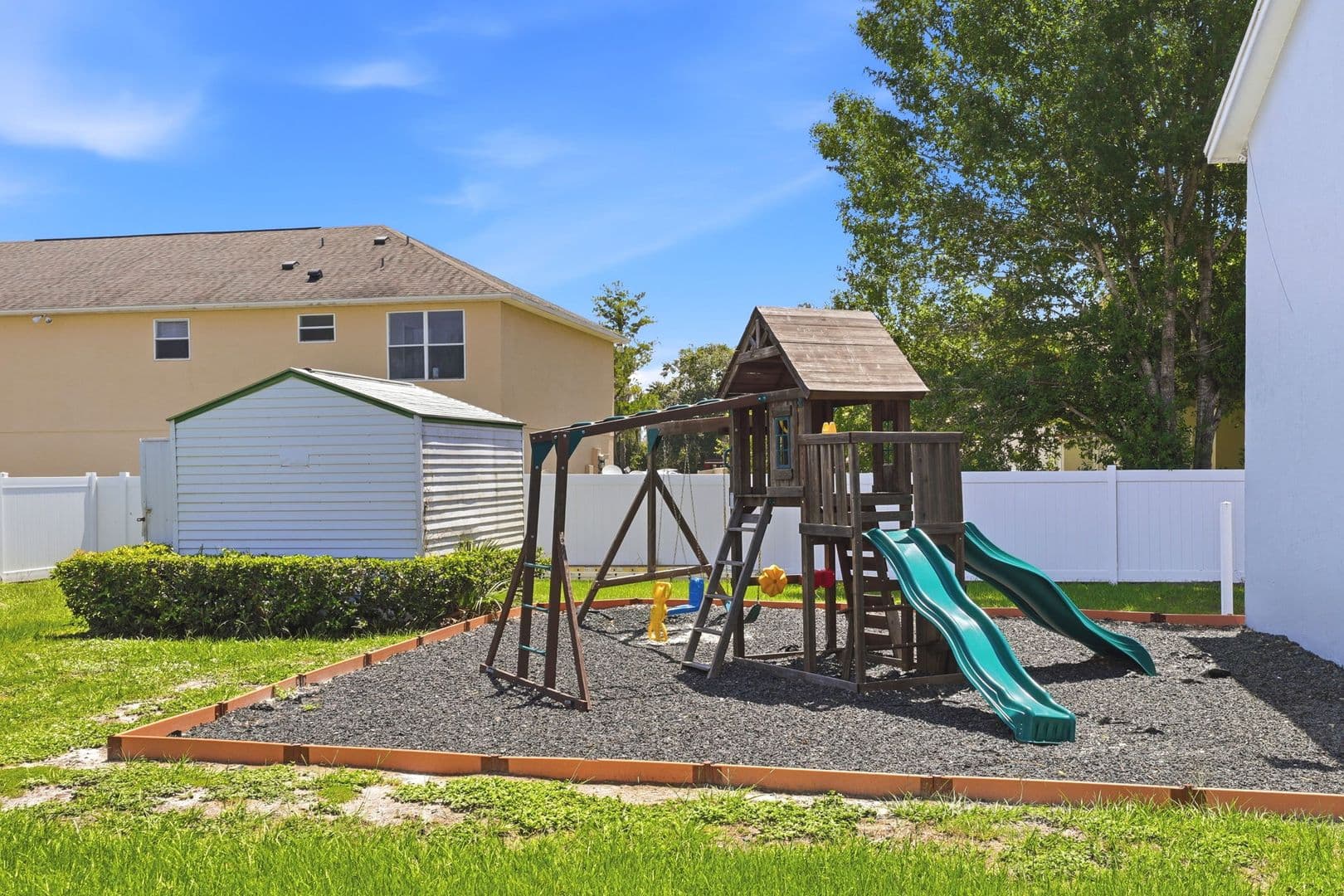 Kissimmee Apartment: 180 Royal Palm Drive