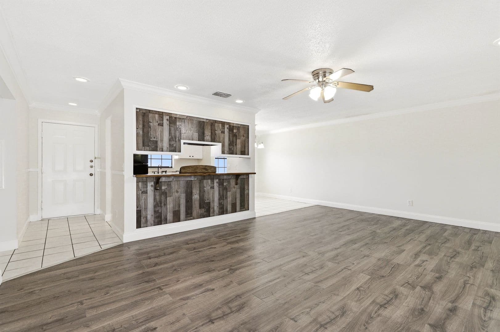 Kissimmee Apartment: 180 Royal Palm Drive