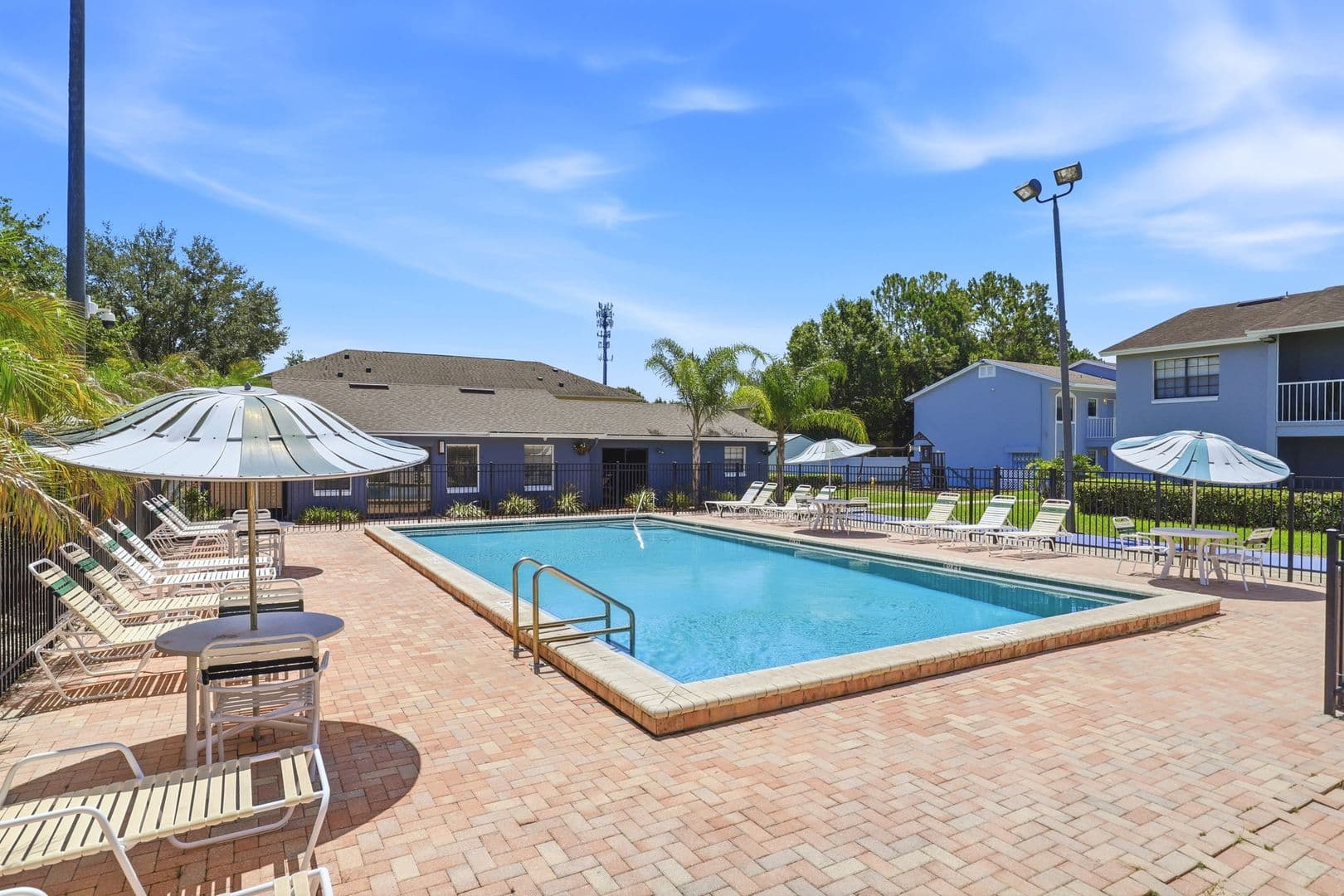 Kissimmee Apartment: 180 Royal Palm Drive