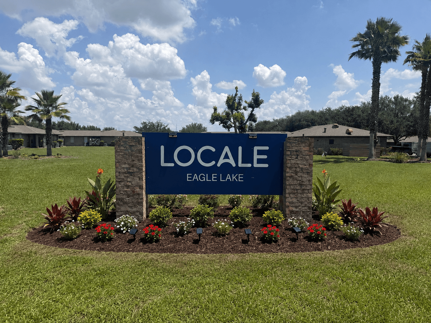 Eagle Lake Apartment: 2200 Clover Ridge Ct