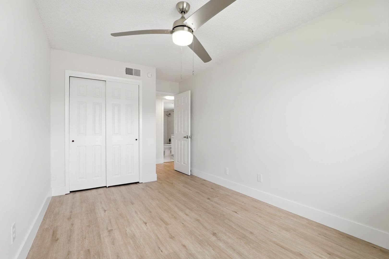 Sanford Apartment: 711 E 1st Street