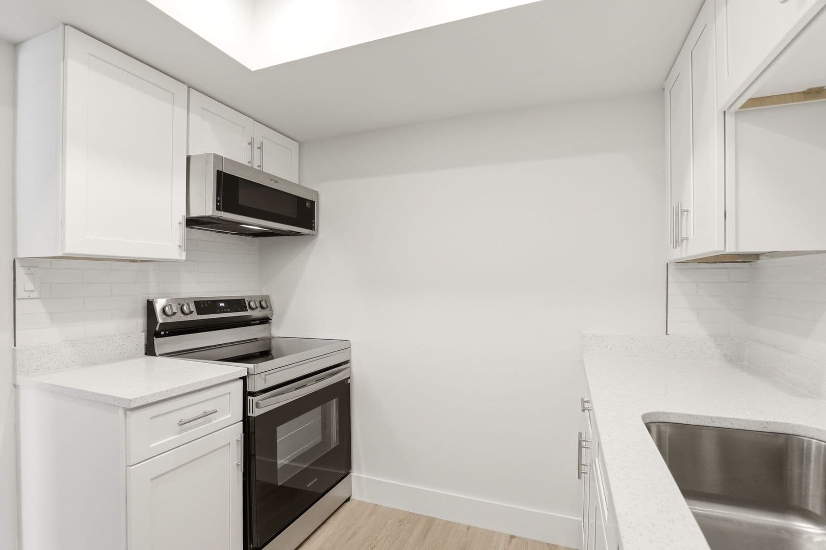 Sanford Apartment: 711 E 1st Street
