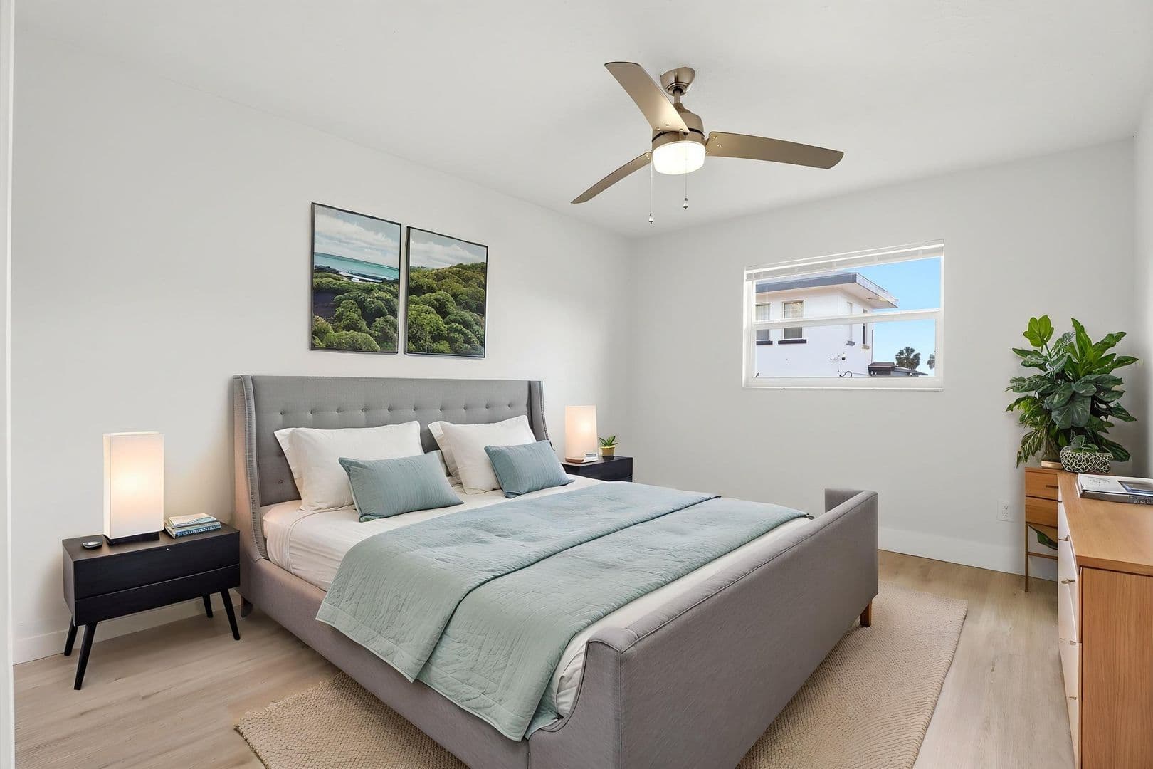 Sanford Apartment: 711 E 1st Street