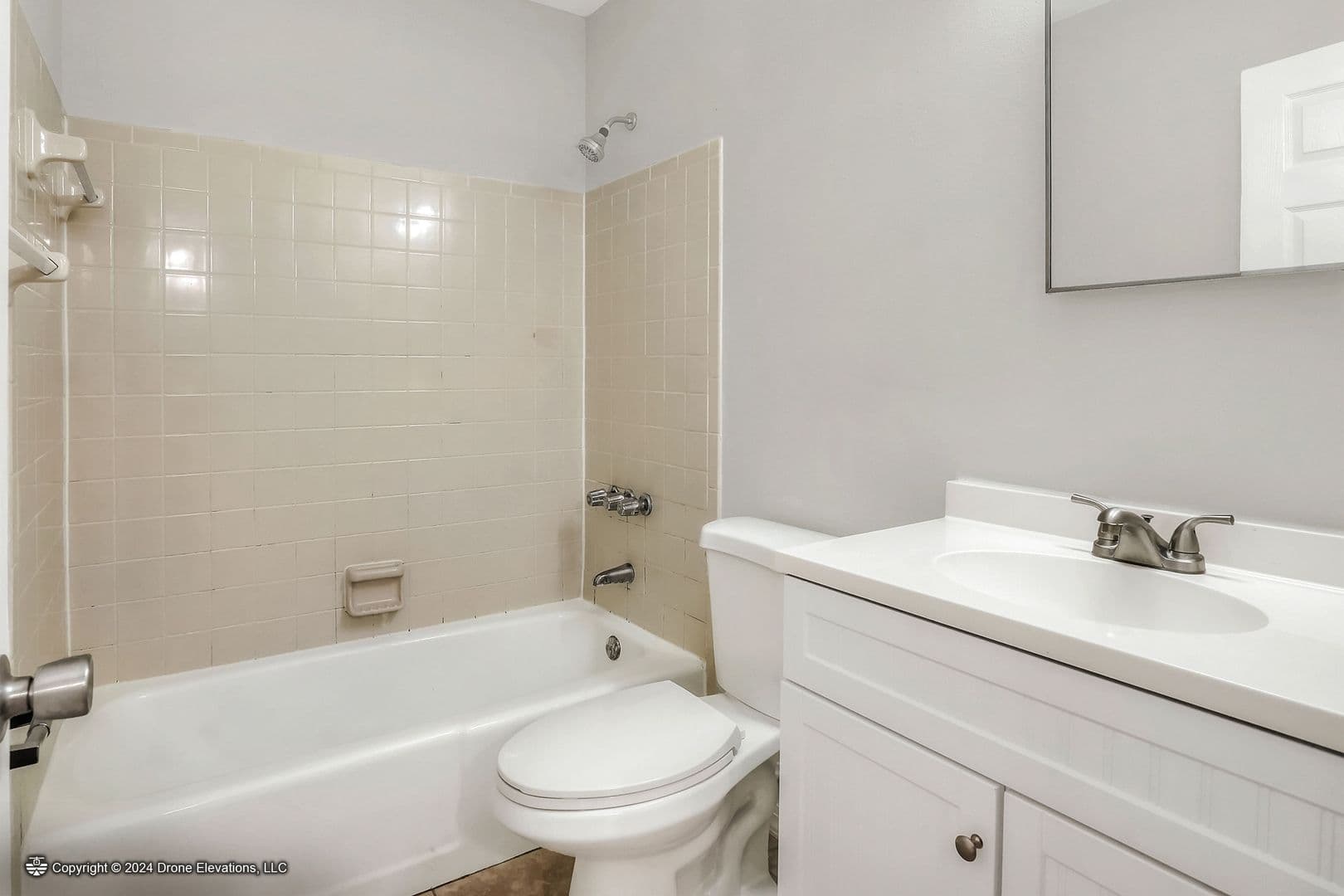 Eagle Lake Apartment: 2200 Clover Ridge Ct