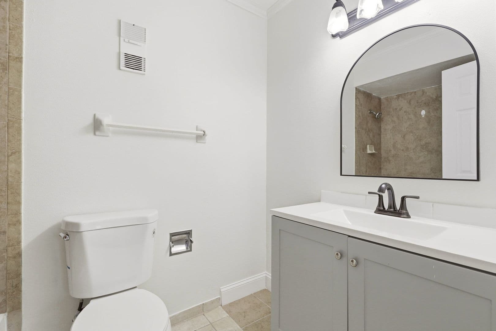 Kissimmee Apartment: 180 Royal Palm Drive