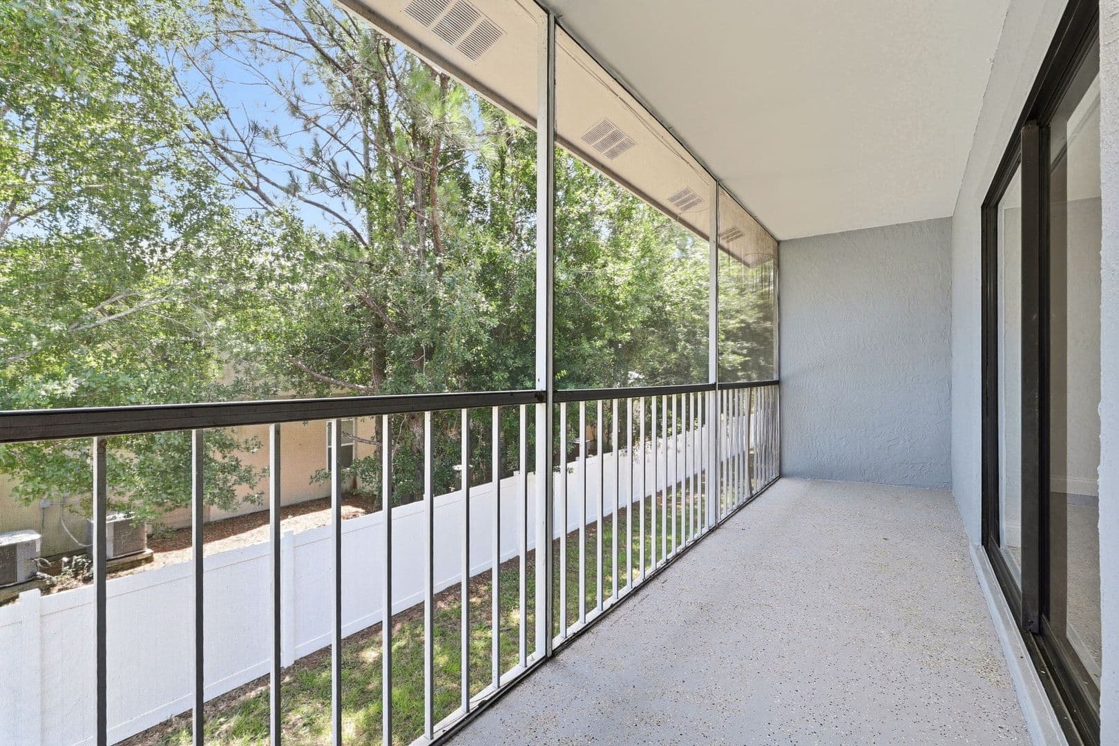Kissimmee Apartment: 180 Royal Palm Drive