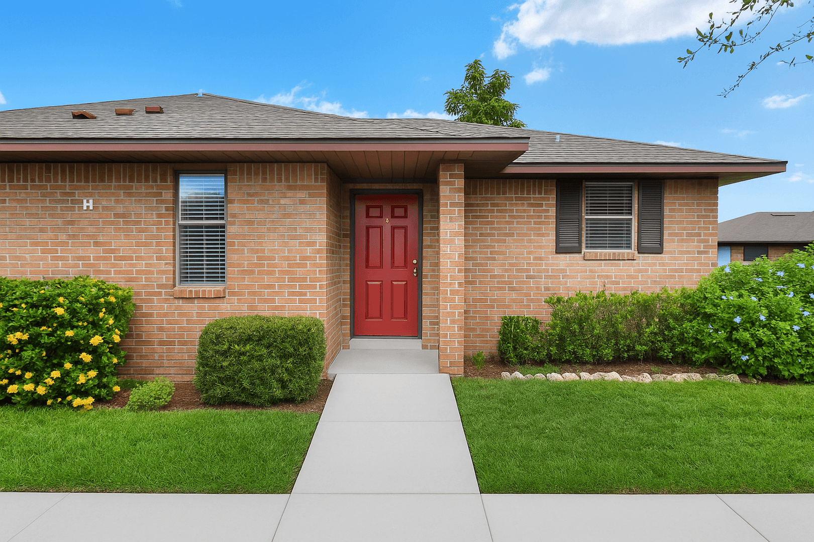 Eagle Lake Apartment: 2200 Clover Ridge Ct