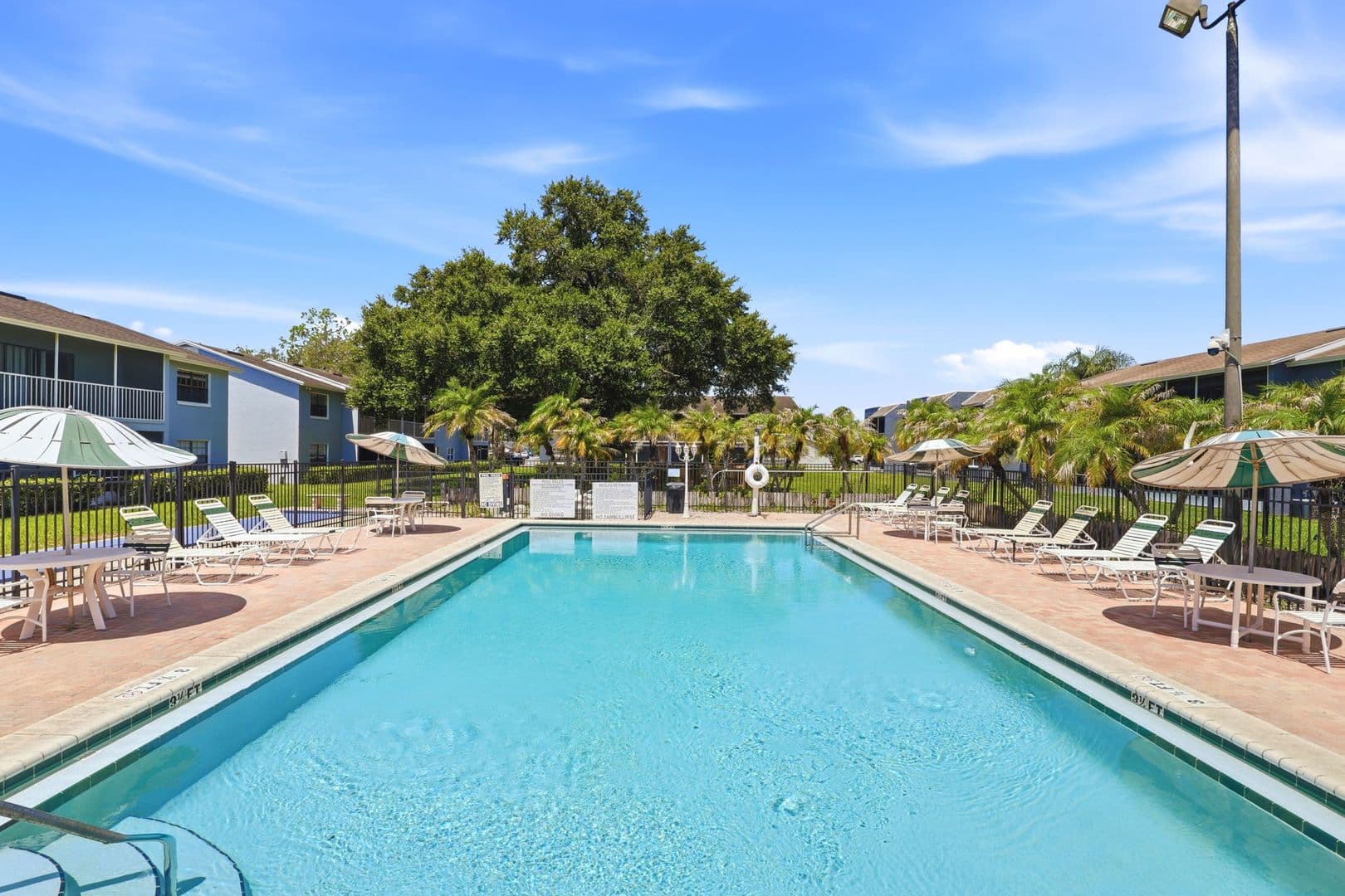 Kissimmee Apartment: 180 Royal Palm Drive