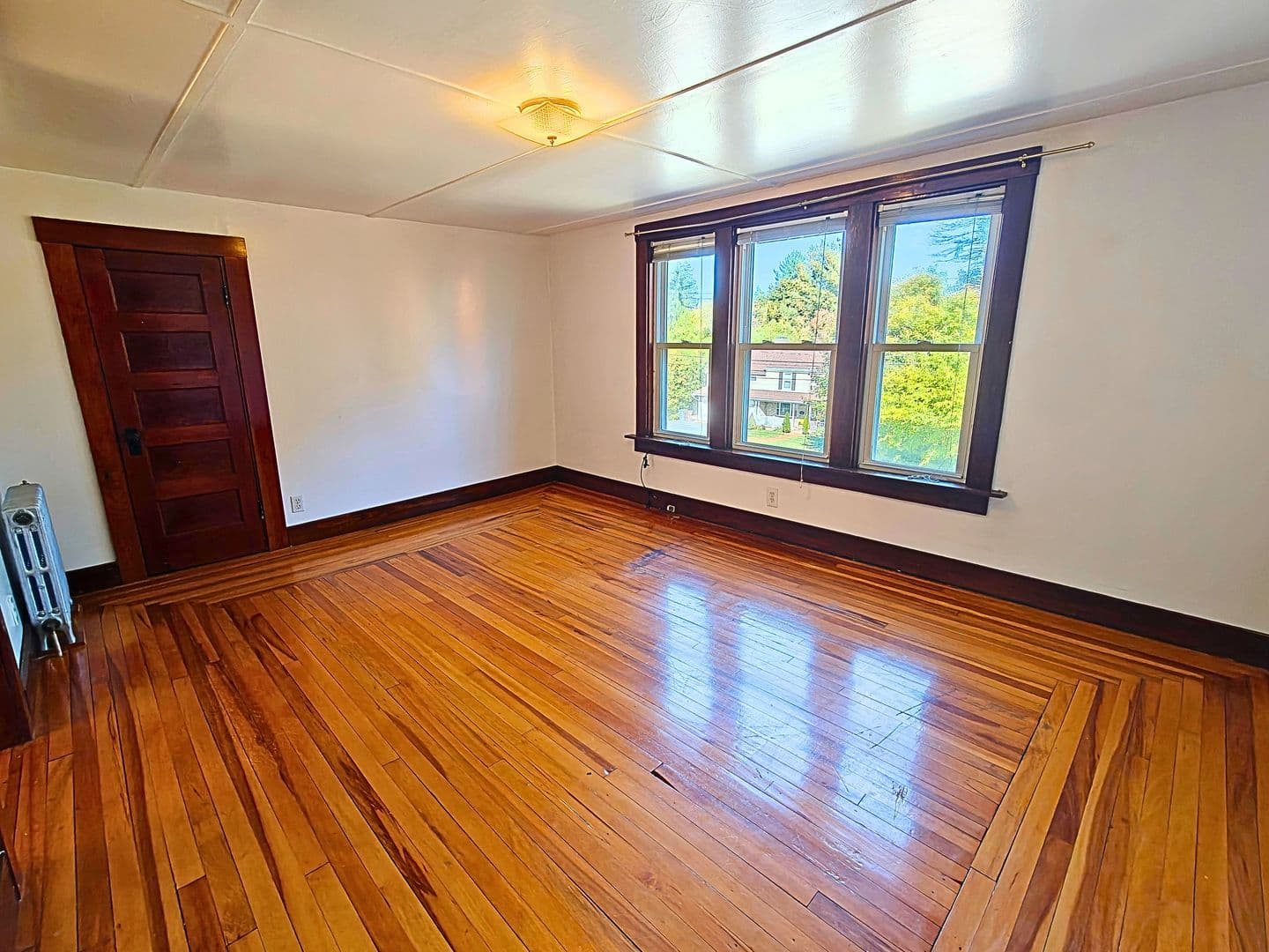 Westfield Apartment: 62 Granville Rd