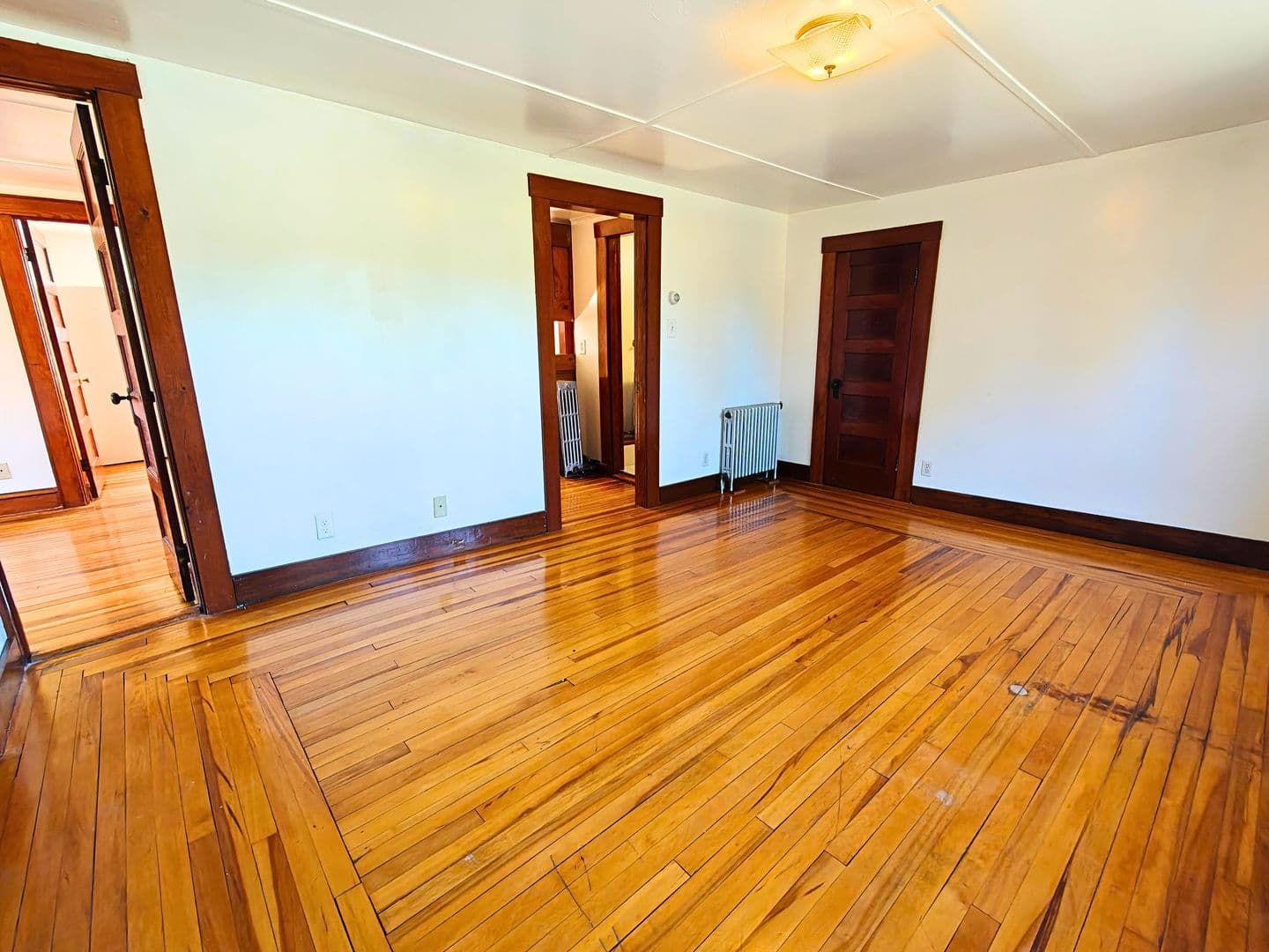 Westfield Apartment: 62 Granville Rd
