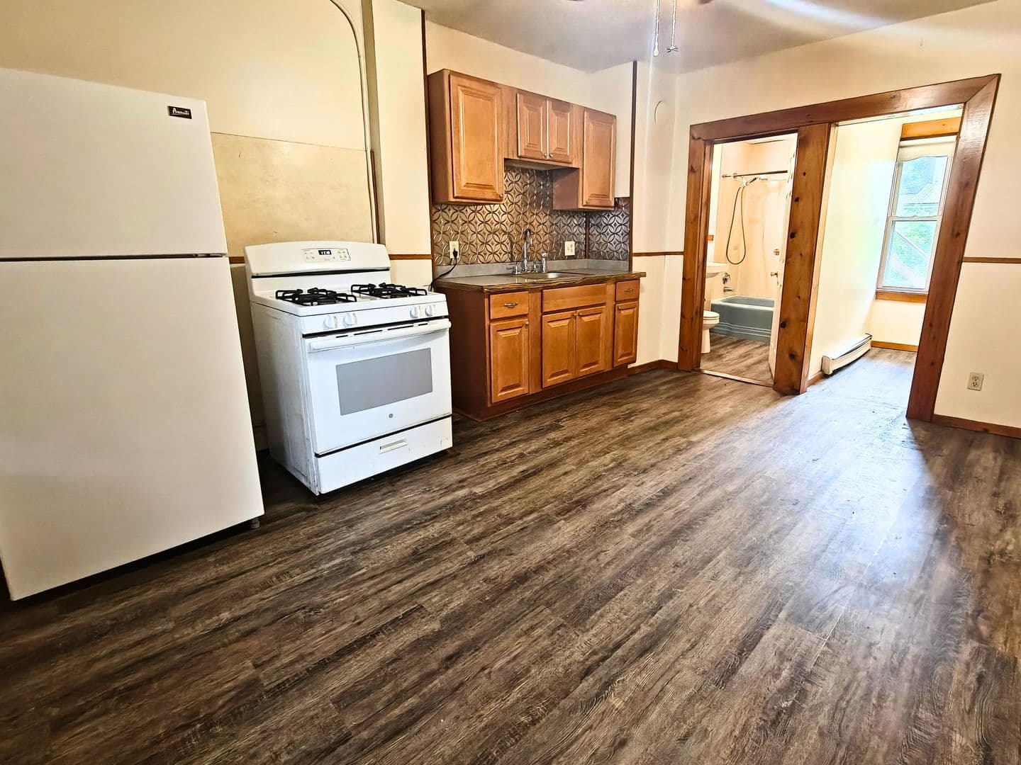 Westfield Apartment: 14 Parker Ave