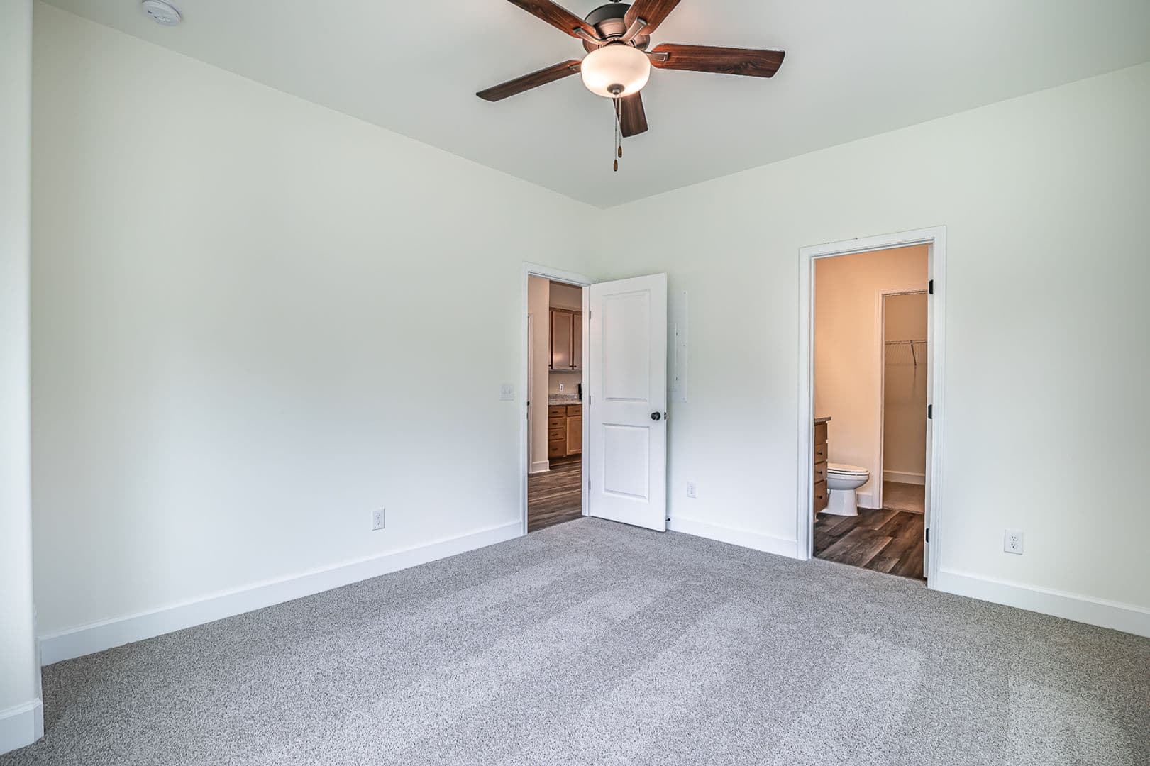 Ridgeland House: 252 Weathersbee Street