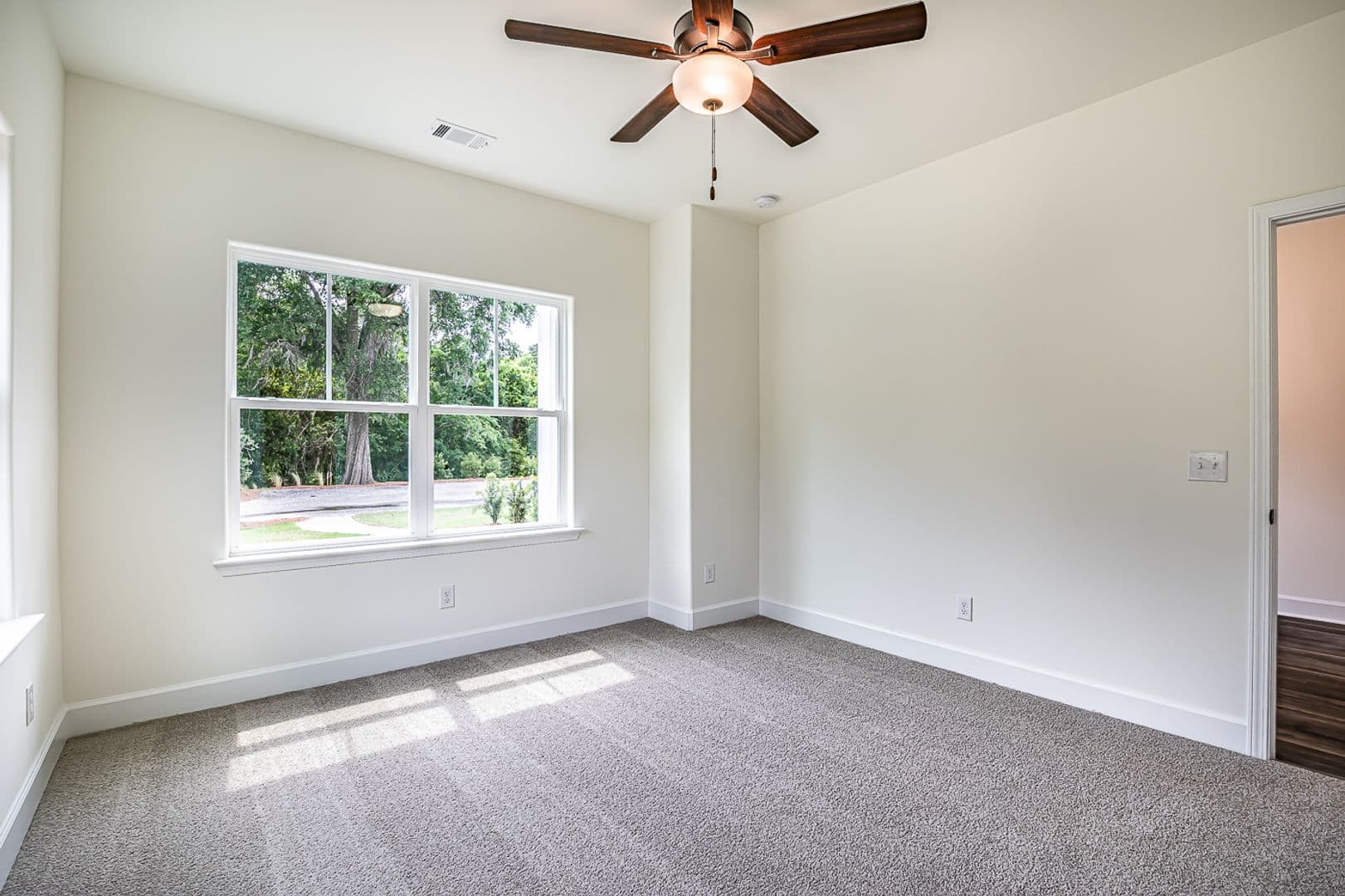 Ridgeland House: 252 Weathersbee Street