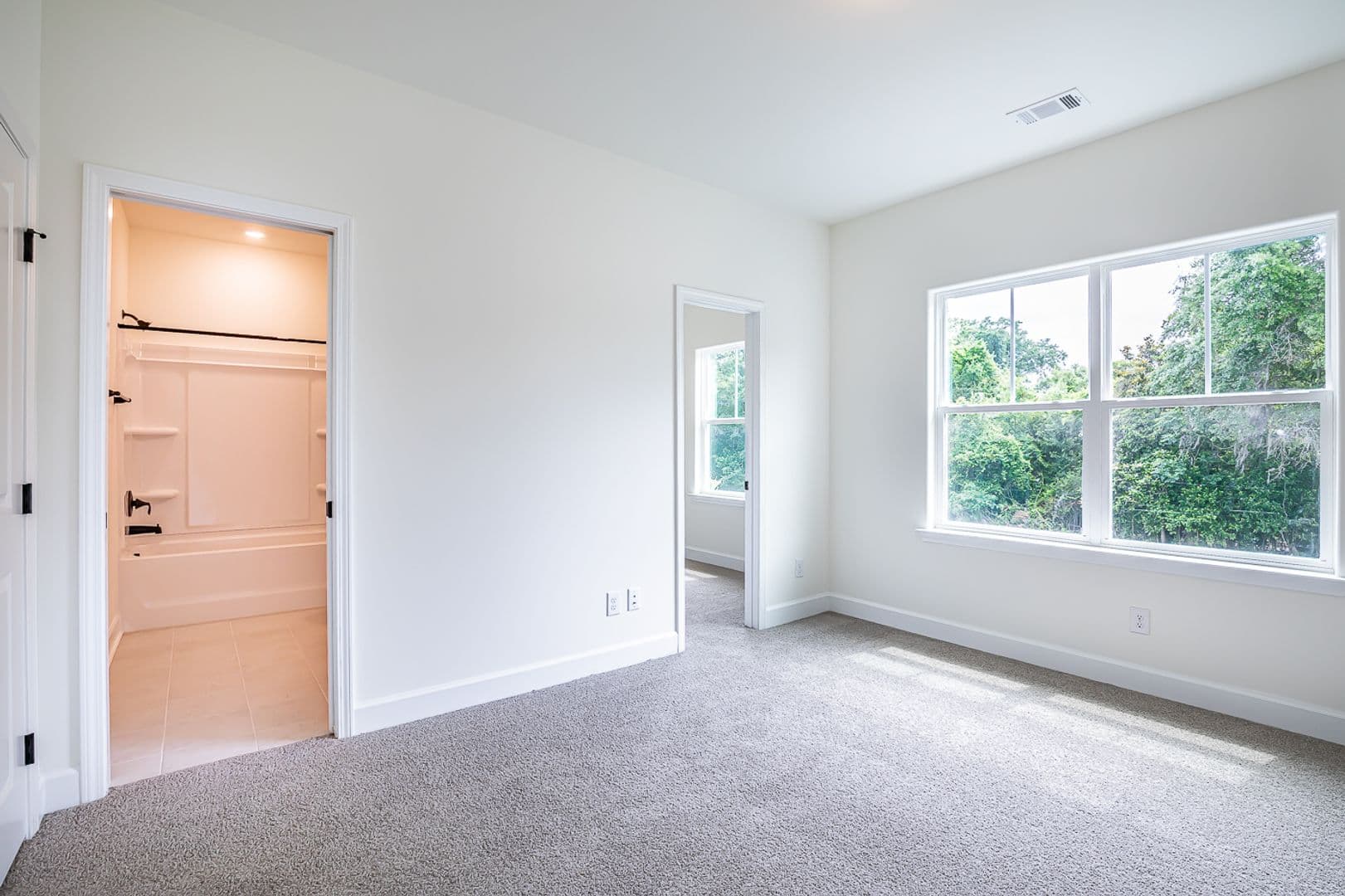 Ridgeland House: 252 Weathersbee Street