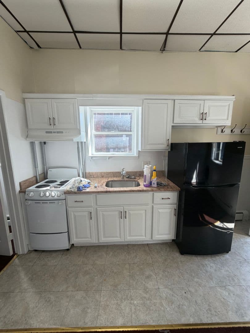 Philadelphia Apartment: 1523 S 10th St