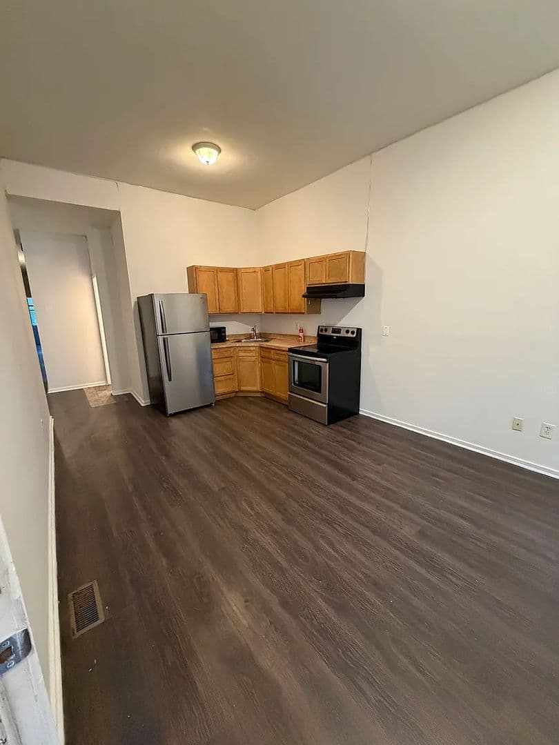 Philadelphia Apartment: 1918 W Diamond St