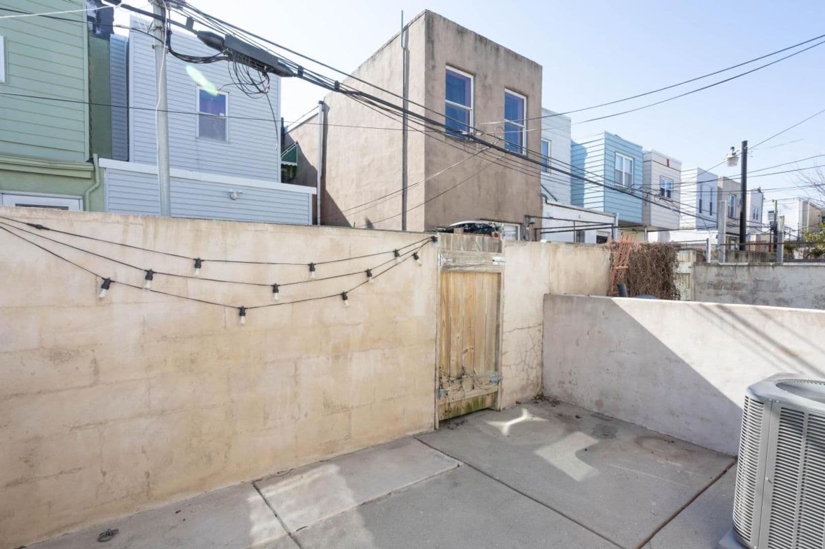 Philadelphia House: 1028 Daly St