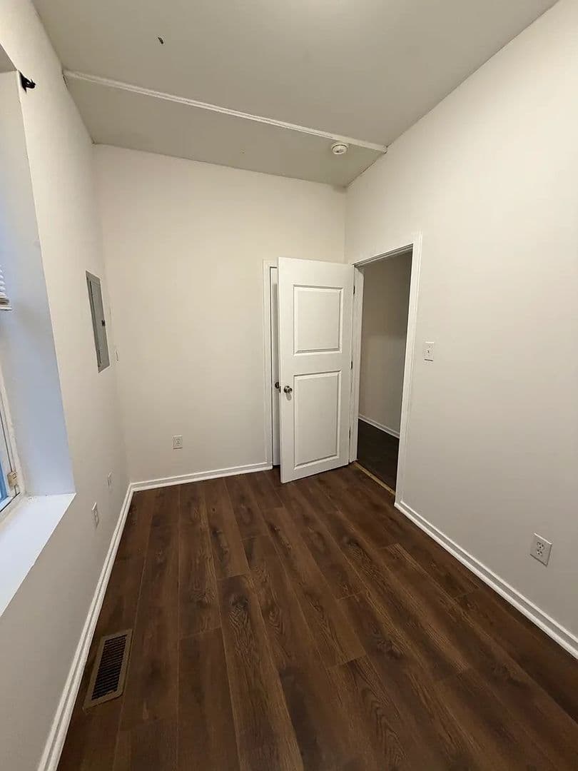 Philadelphia Apartment: 1918 W Diamond St