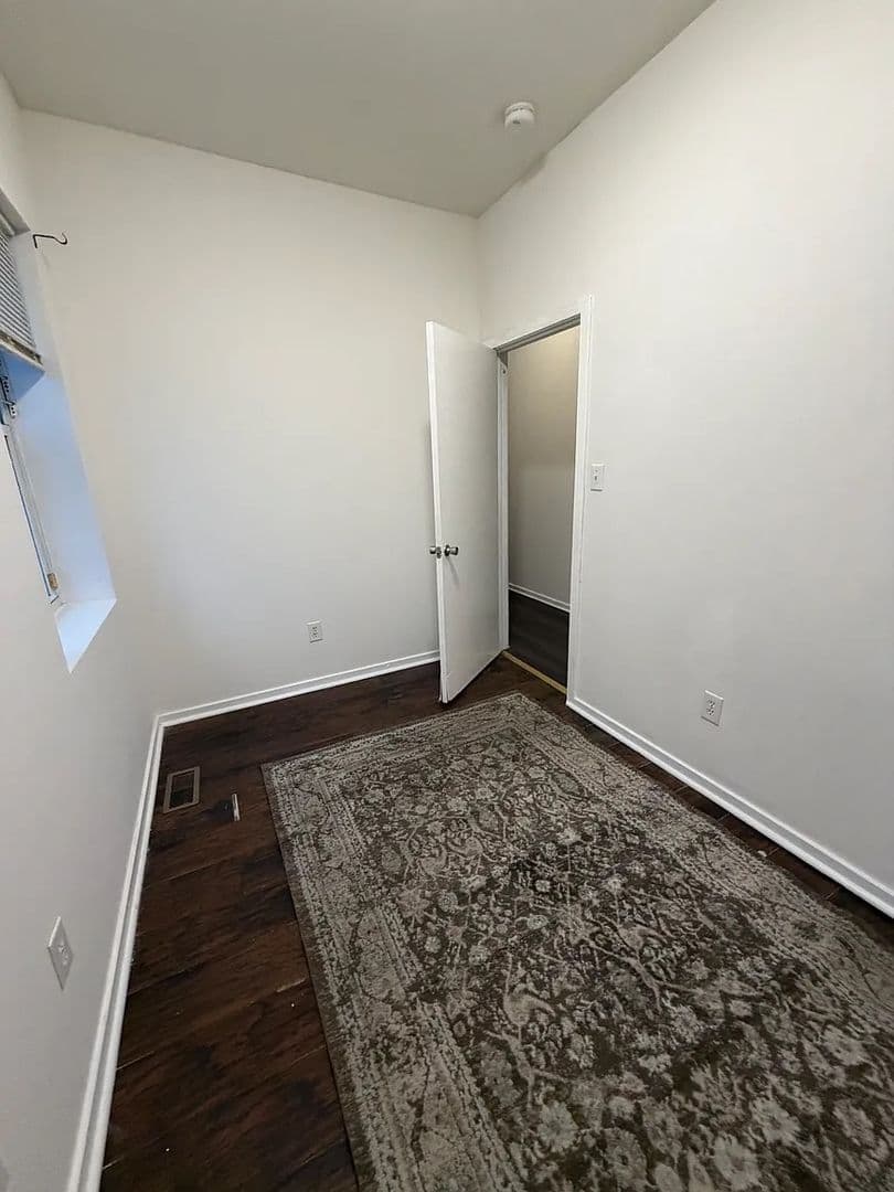 Philadelphia Apartment: 1918 W Diamond St