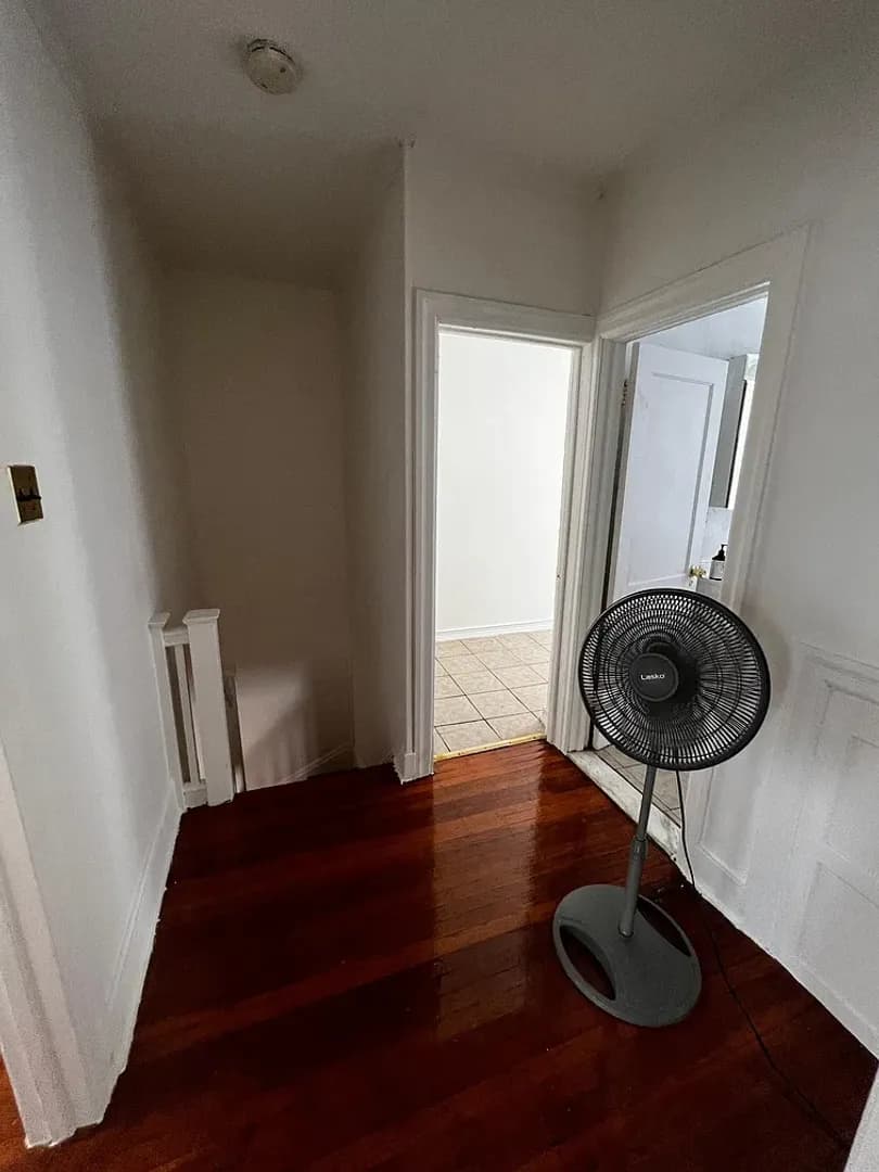 Philadelphia House: 926 E Stafford St