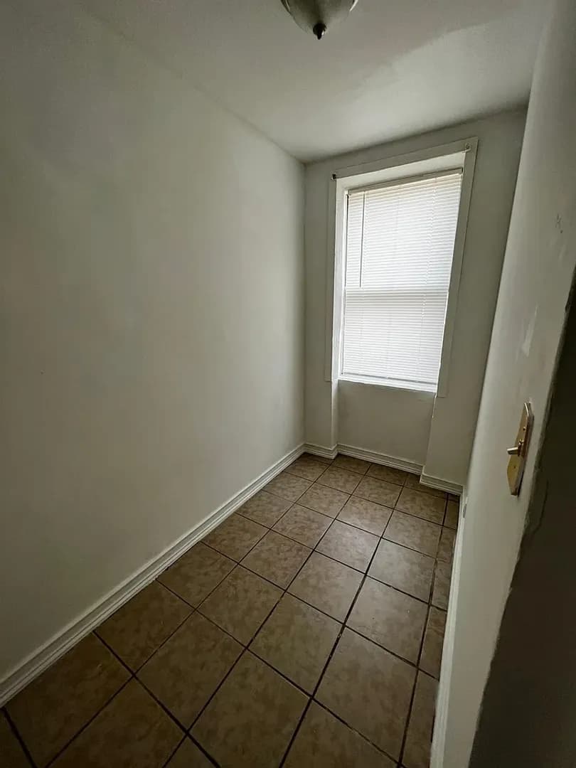 Philadelphia House: 926 E Stafford St