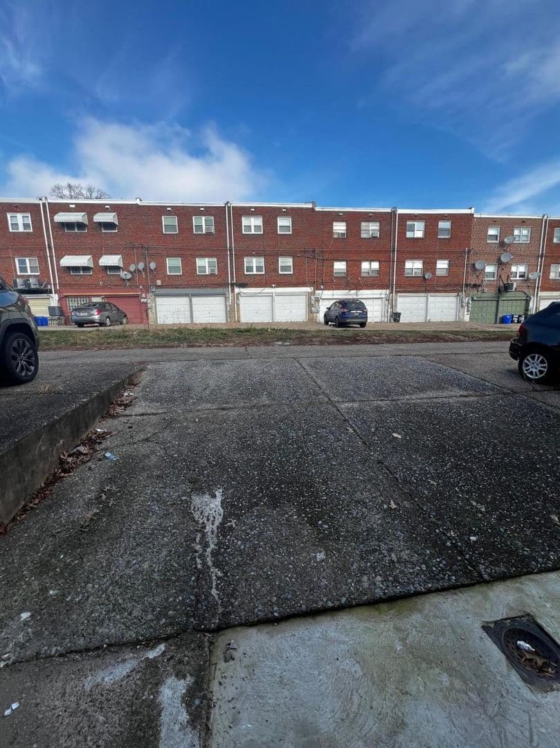 Philadelphia Apartment: 4039 Balwynne Park Rd