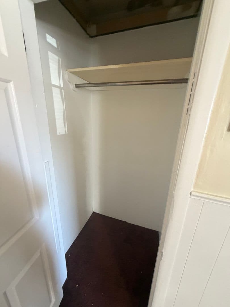 Philadelphia Apartment: 1523 S 10th St