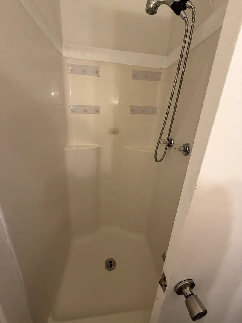 Philadelphia Apartment: 1918 W Diamond St