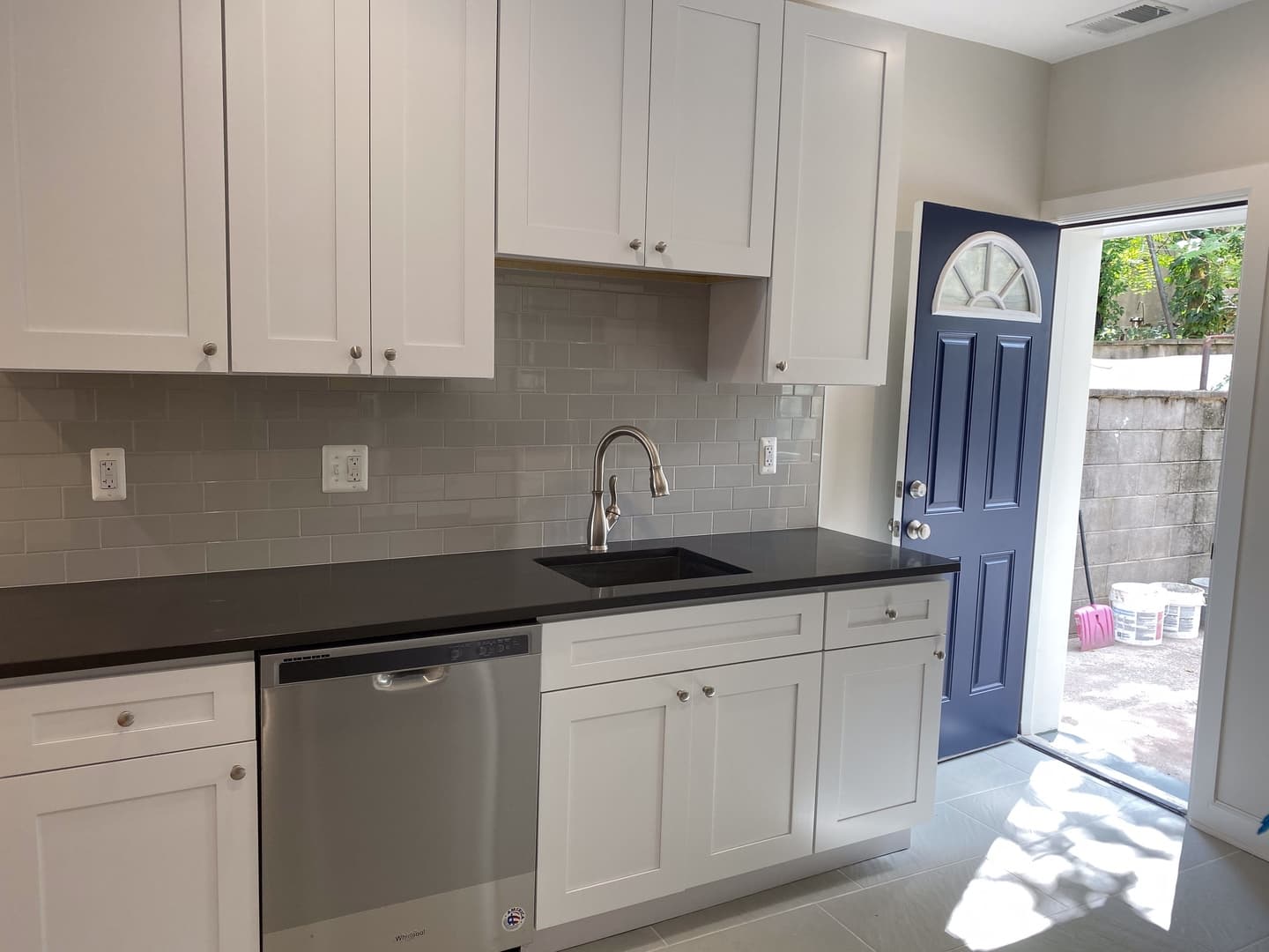 Philadelphia House: 618 Cross St