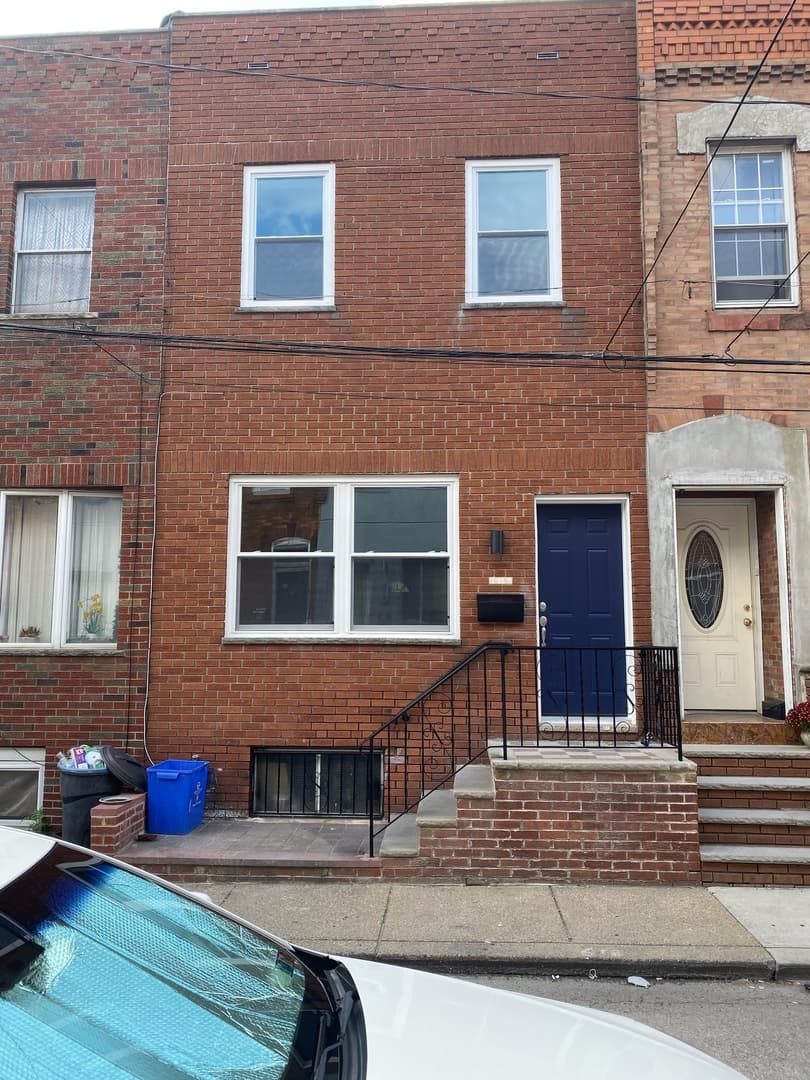 Philadelphia House: 618 Cross St