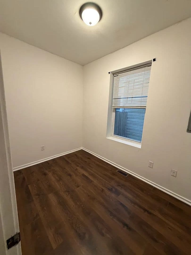 Philadelphia Apartment: 1918 W Diamond St