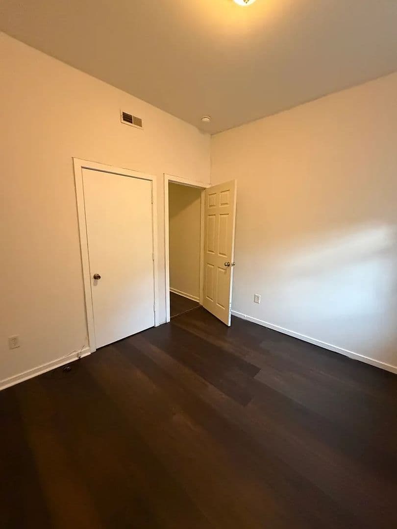 Philadelphia Apartment: 1918 W Diamond St