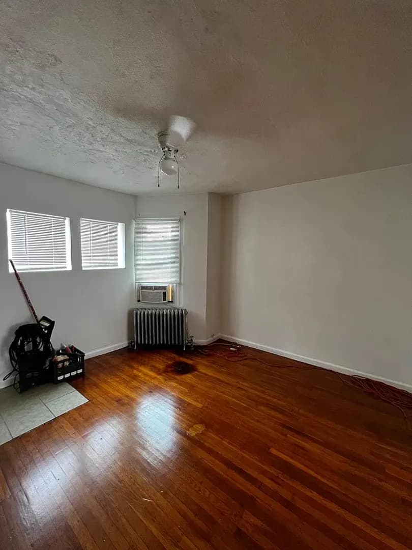 Philadelphia House: 926 E Stafford St