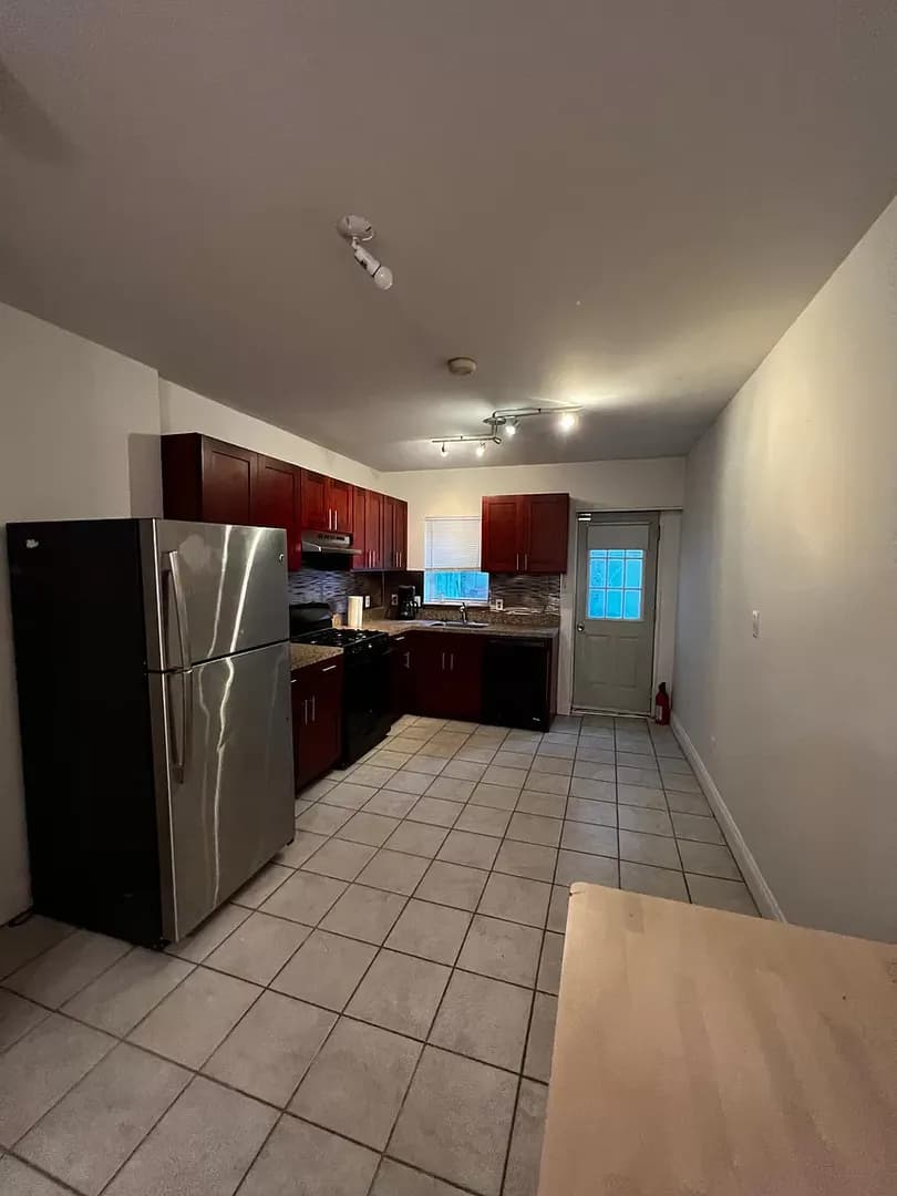 Philadelphia House: 536 N 12th St