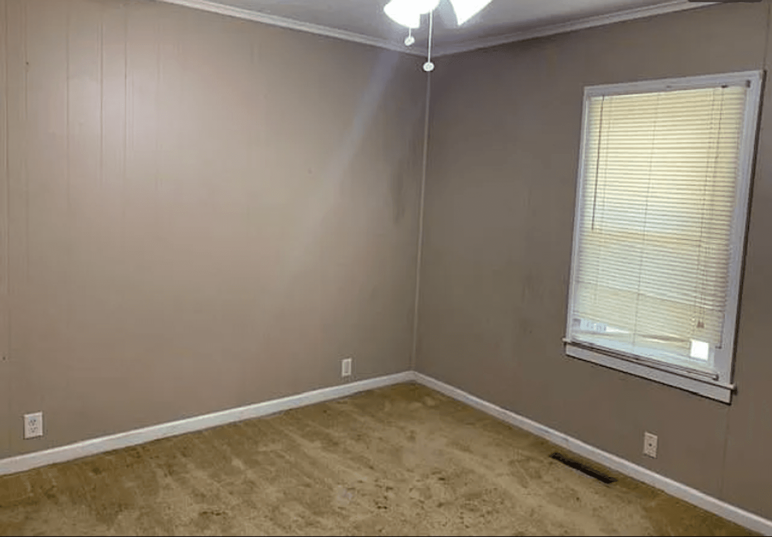 Pittburg House: 105 E 21st
