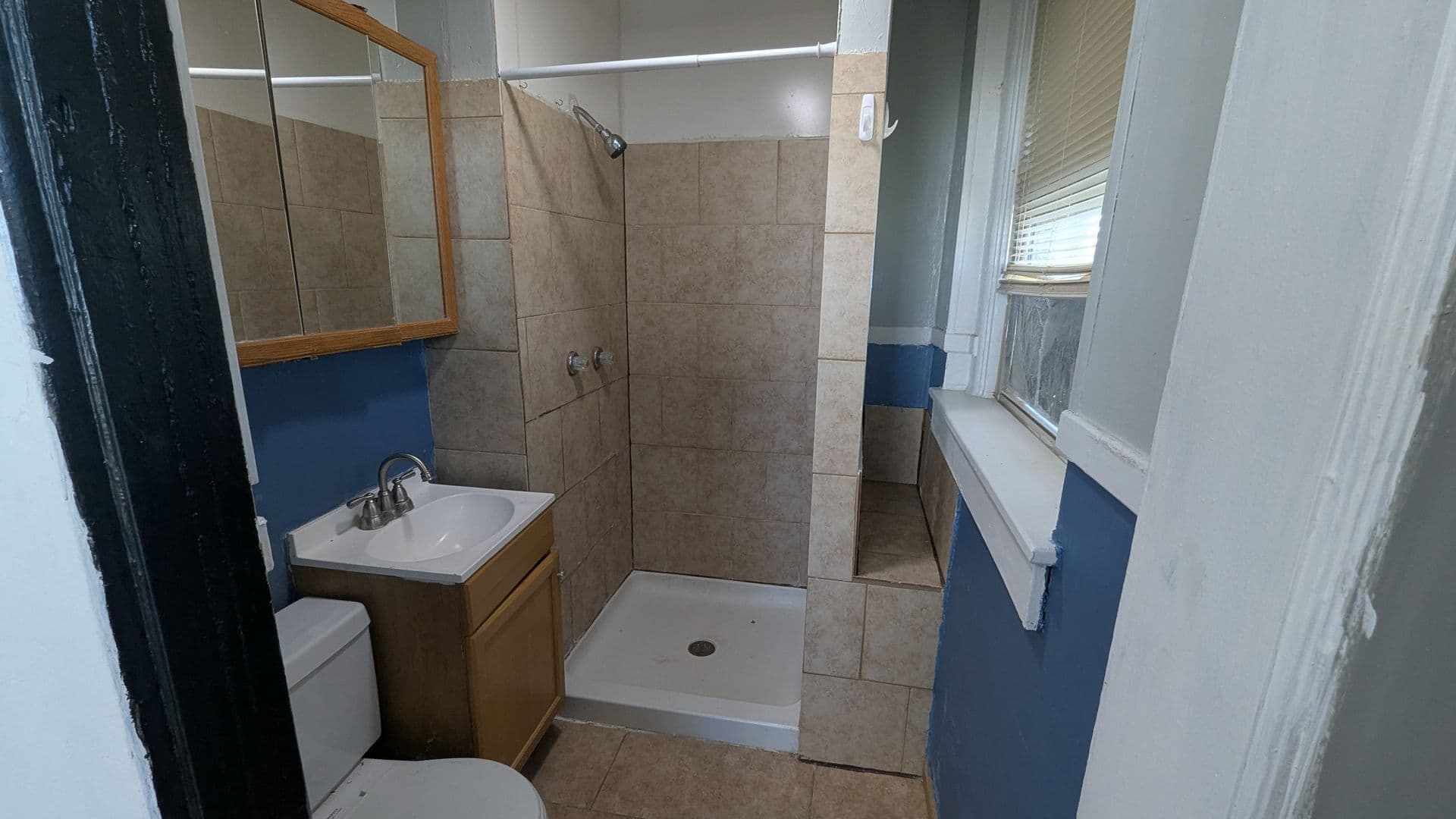Pittsburg Apartment: 415 S Broadway