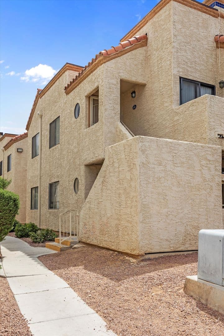 Las Vegas House: 2972 Juniper Hills Blvd Unit 202