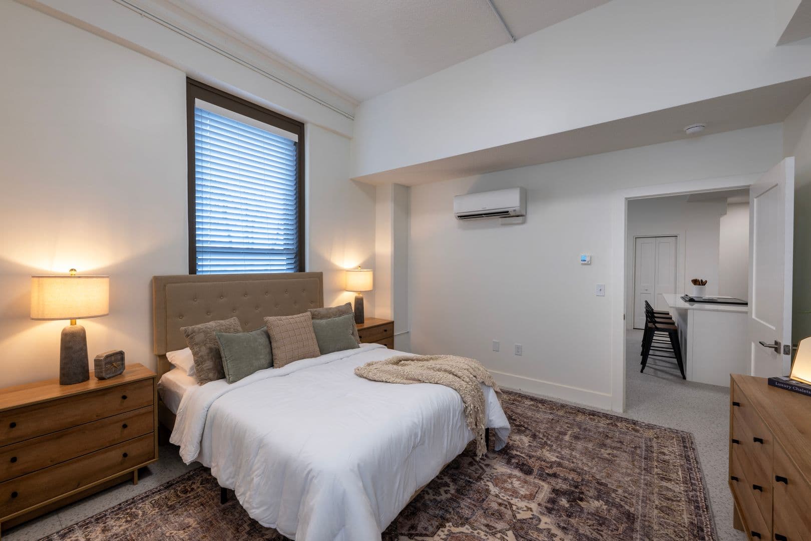 Fort Wayne Apartment: 835 Van Buren St