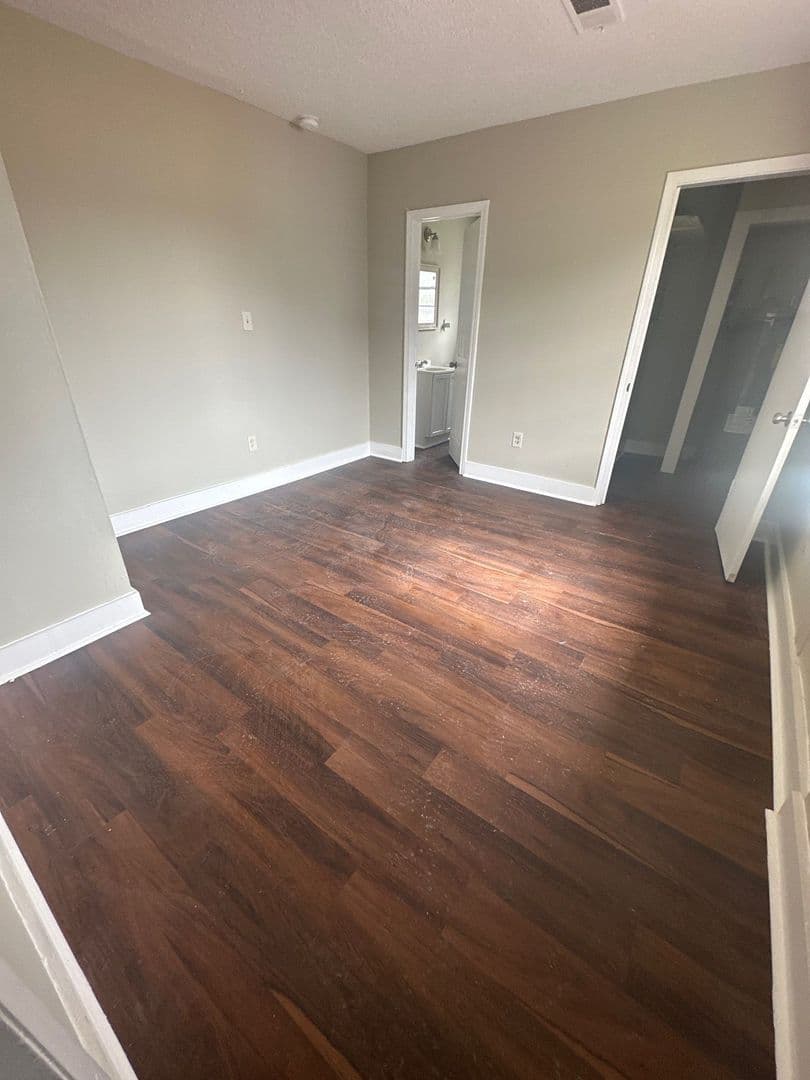 Memphis House: 694 Hamilton Street