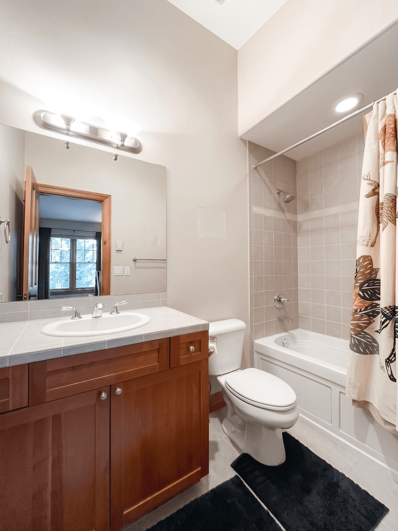 Breckenridge Townhome: 83 Chestnut Lane
