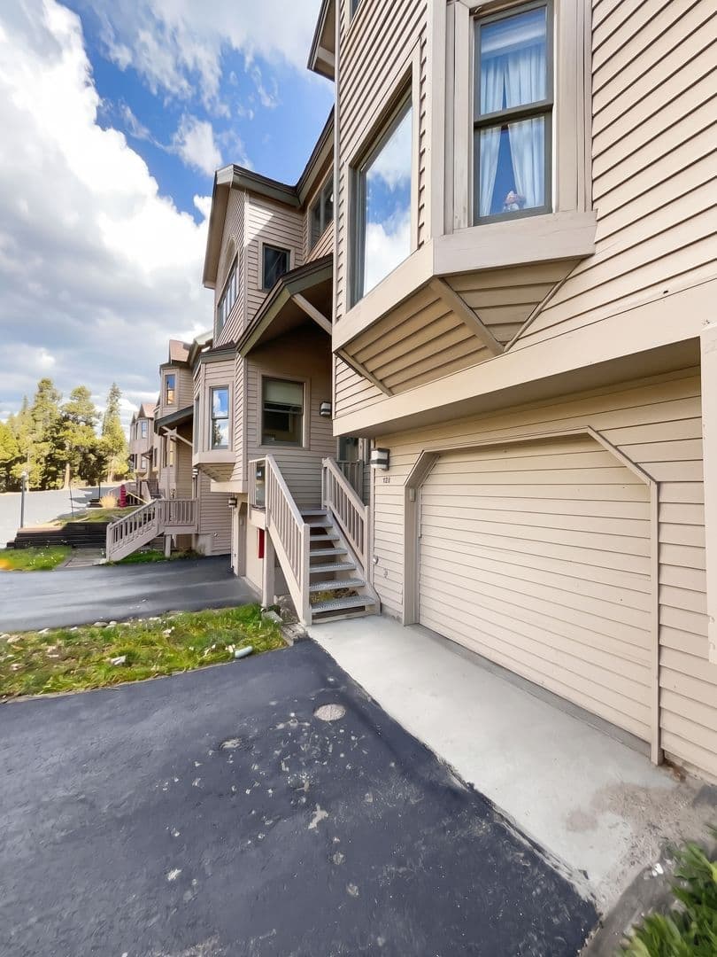 Breckenridge Townhome: 1120 Baldy Rd