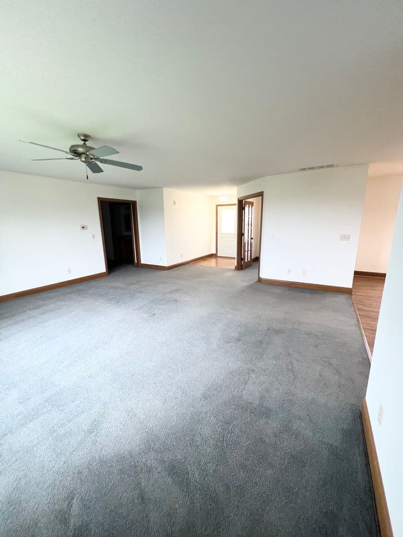 Hoagland House: 13711 Hoagland Road