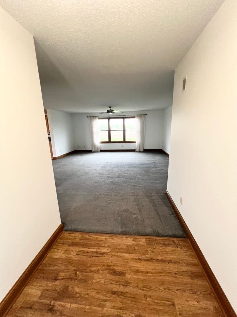 Hoagland House: 13711 Hoagland Road