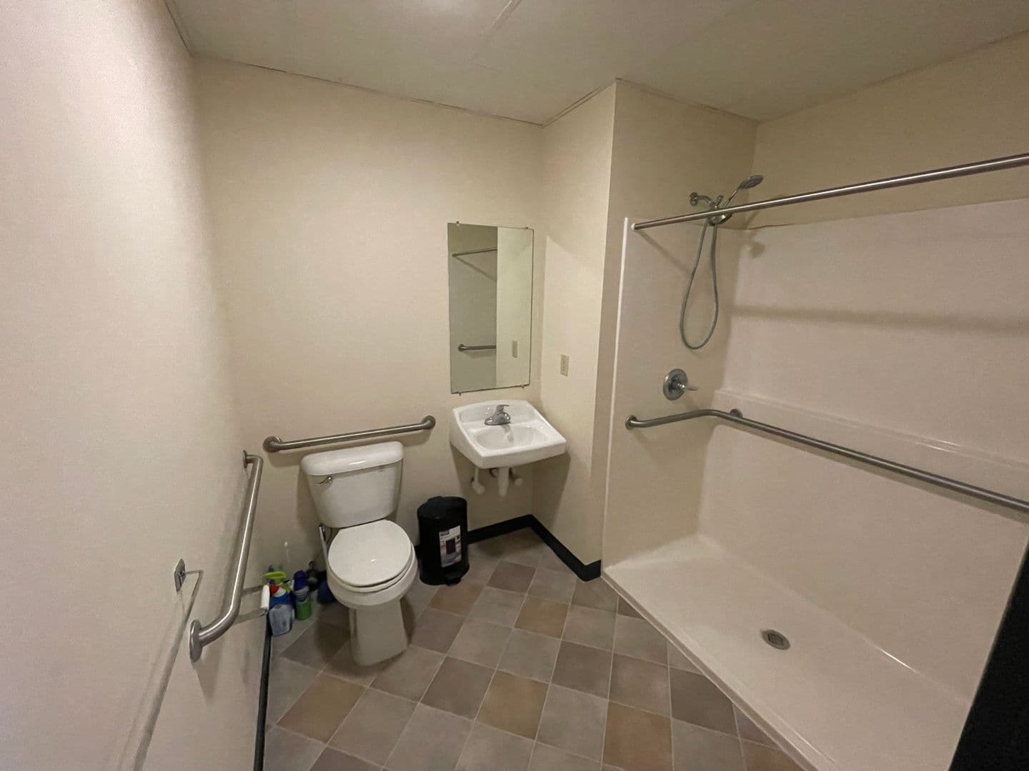 Fort Wayne Apartment: 1232 Maumee Avenue