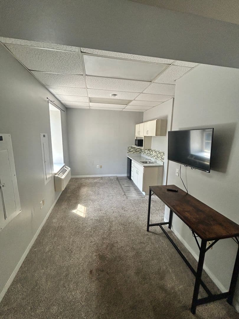 Fort Wayne Apartment: 1232 Maumee Avenue