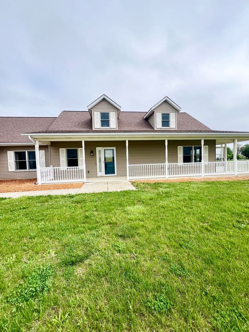 Hoagland House: 13711 Hoagland Road