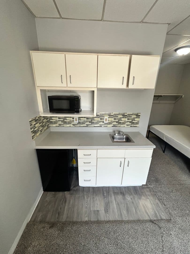 Fort Wayne Apartment: 1232 Maumee Avenue