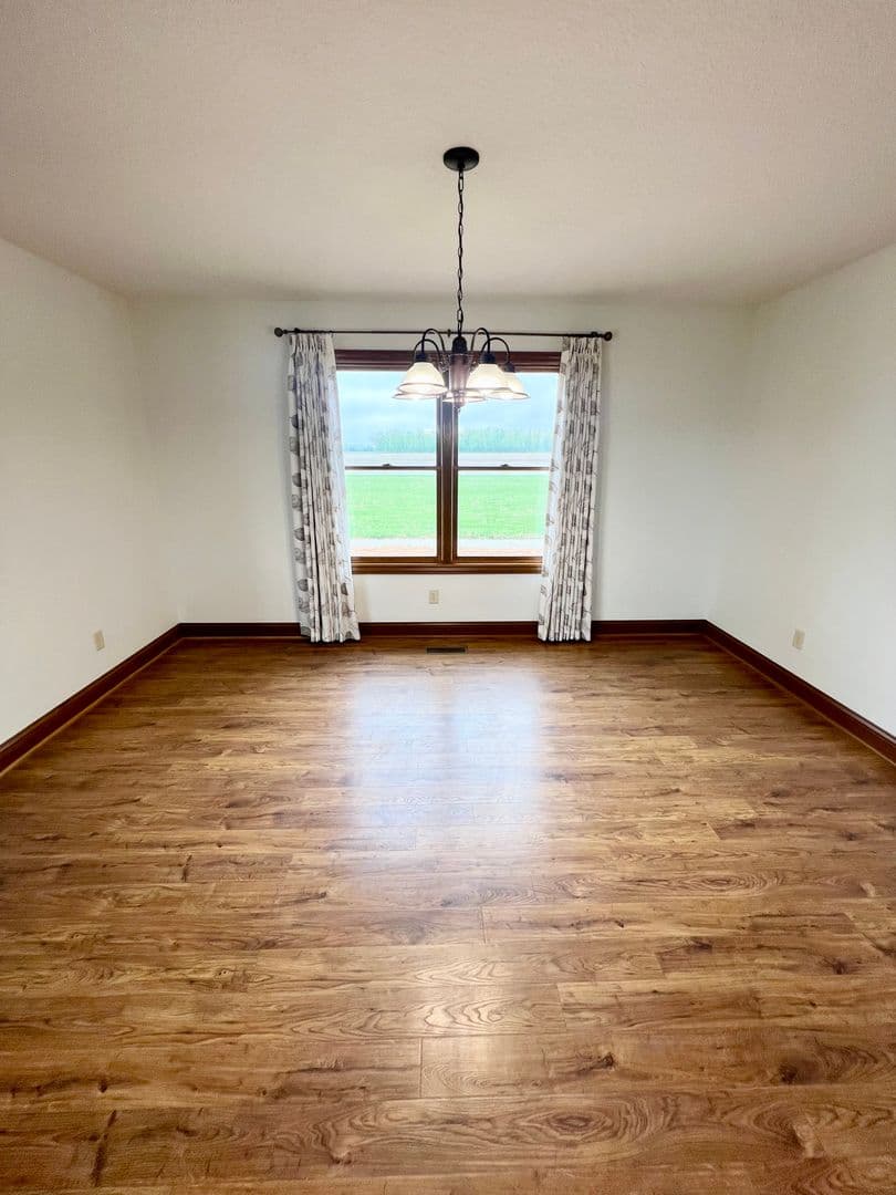 Hoagland House: 13711 Hoagland Road