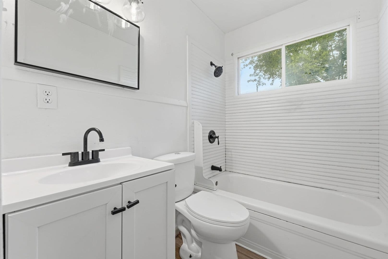 New Haven House: 528 Courtney Drive